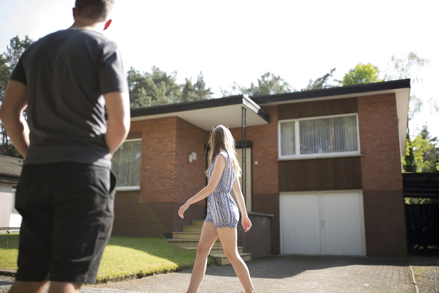 Pourquoi dois-je payer un acompte ou une garantie quand j’achète une maison ou un appartement ?