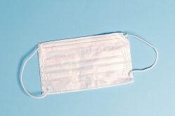 Mondmaskers vanaf zes jaar in scholen: is er wel sprake van een verplichting?