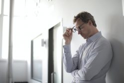 Het optimaliseren van uitwendige omstandigheden om stress te managen volstaat niet in juridische beroepen