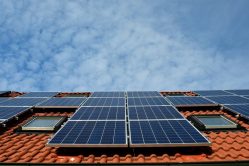 Warmtepompen, zonnepanelen en -boilers nu in iedere woning aan 6% btw?