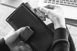 Een basisbankdienst voor alle ondernemingen. Of toch niet? cover