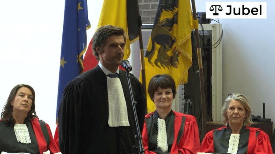 Antwerps stafhouder spreekt advocaat-stagiairs toe