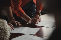 Key-medewerkers binden en incentiveren via aandelenopties cover