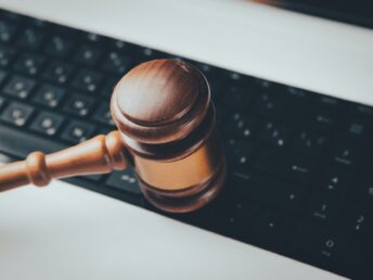 Restitutie na vernietiging of ontbinding: vordering of rechtsgevolg? cover
