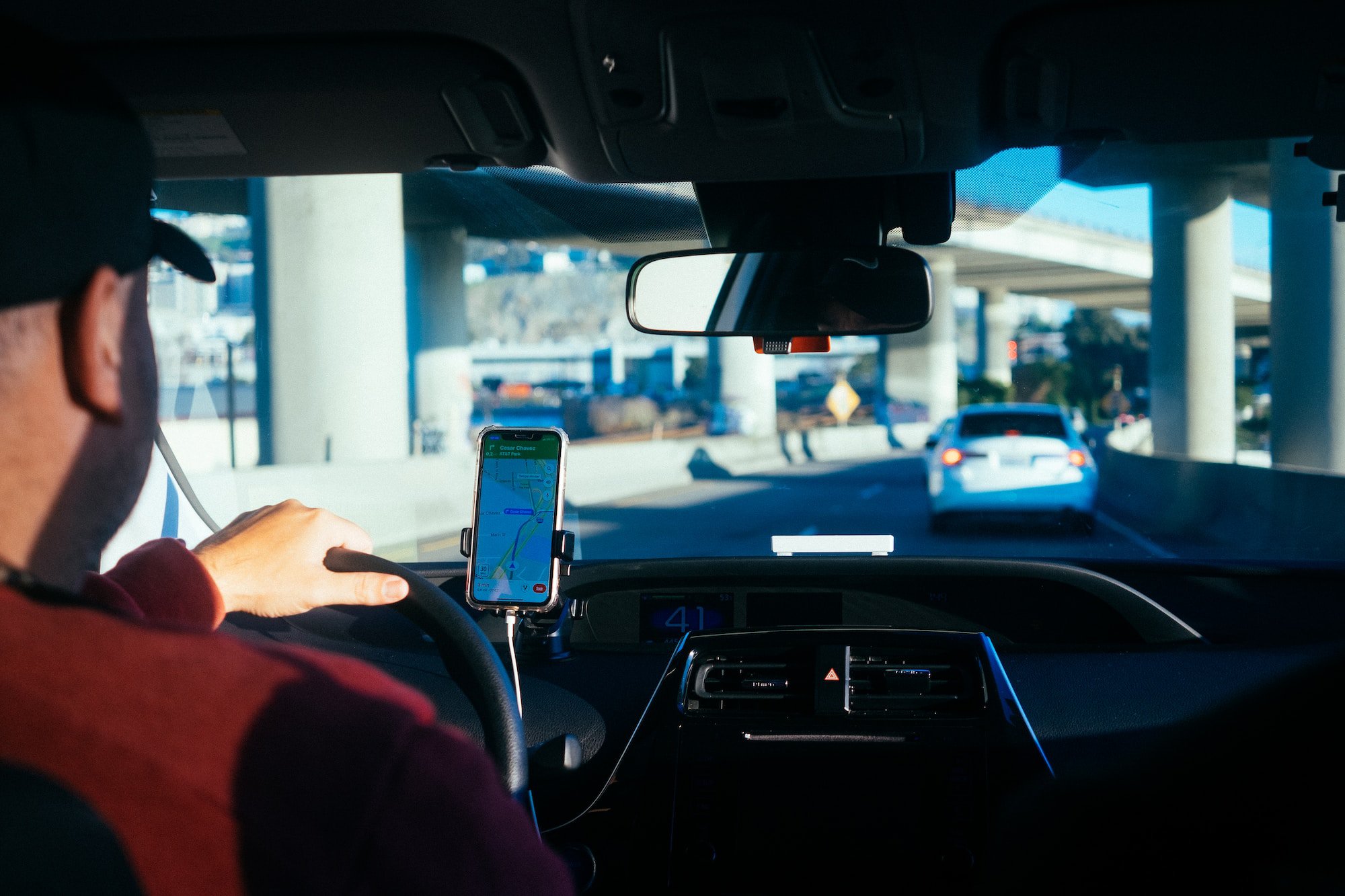 La nouvelle ordonnance sur les taxis: une solution au conflit de longue date au sein du secteur taxi bruxellois ? cover