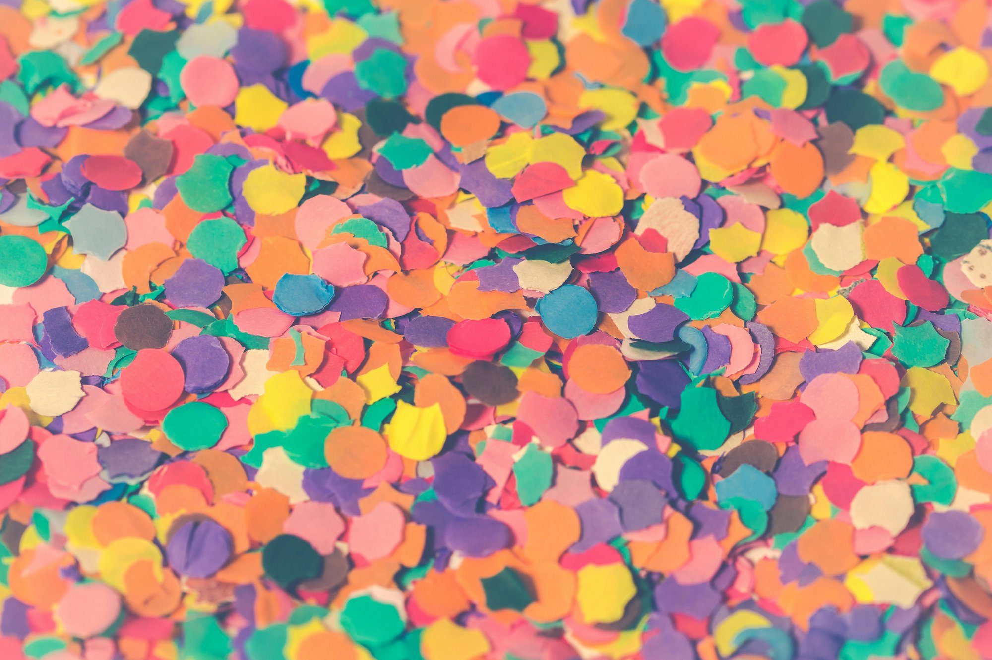 Justitie als losse confetti cover