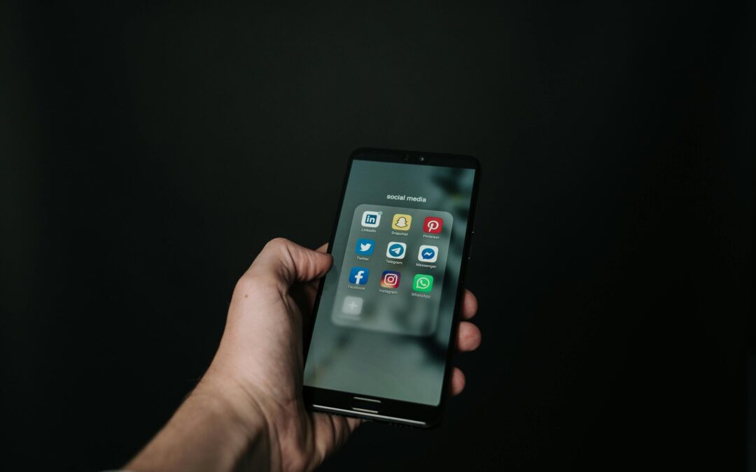 Wat is de beste manier voor advocatenkantoren om sociale media aan te pakken?