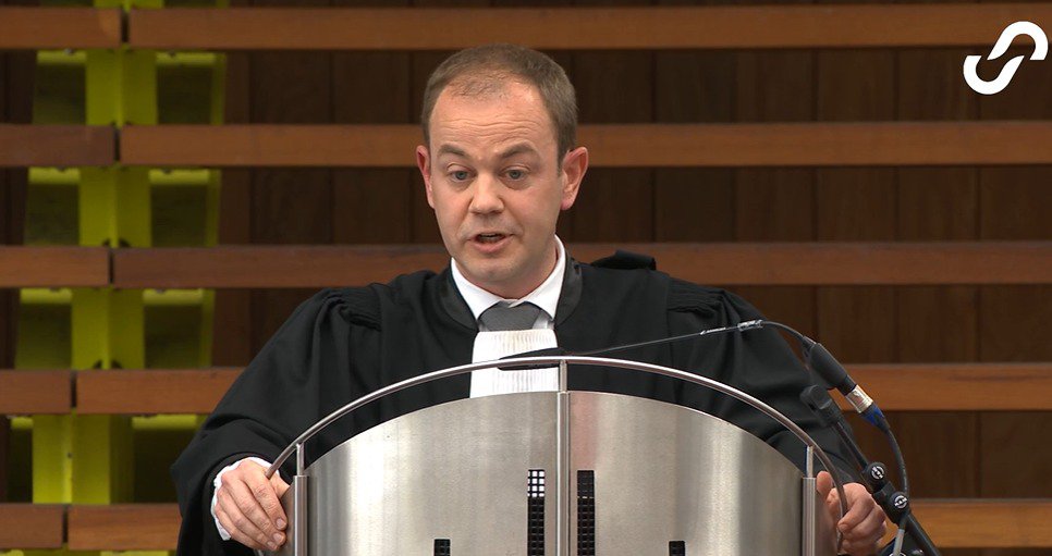 Openingsredenaar Koen De Backer over “de advocaat in het vizier van Justitie” cover