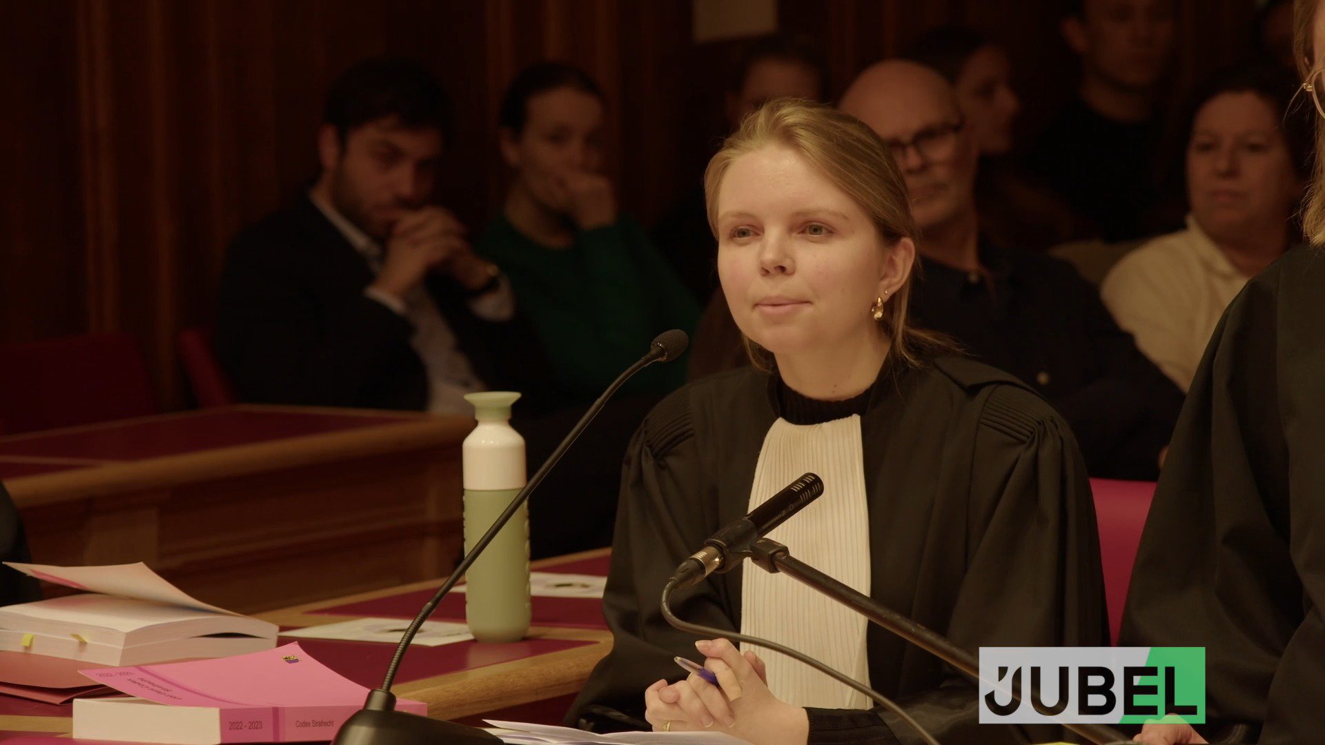 Mr. Lynn Mertens – publieksprijs Pleitwedstrijd Balie Gent 2026 cover Mr. Lynn Mertens - publieksprijs Pleitwedstrijd Balie Gent 2026 cover