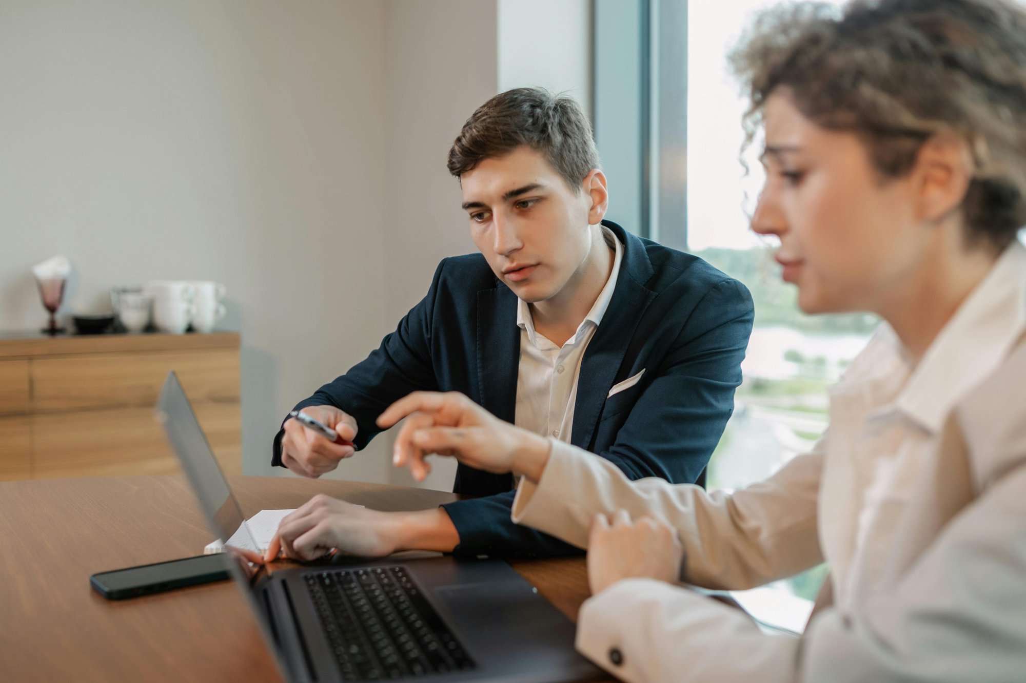 Generatie Z in het notariaat: lessen uit de advocatuur cover Generatie Z in het notariaat: lessen uit de advocatuur cover