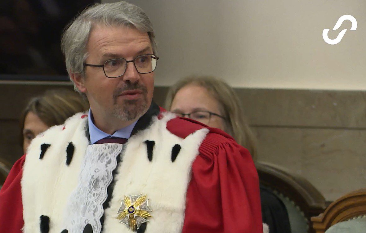 Toespraak van procureur-generaal Fréderic Van Leeuw cover